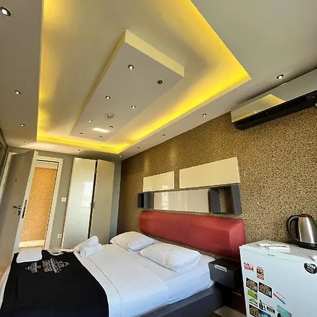 Отель The Sisli Luxury Corner 3*